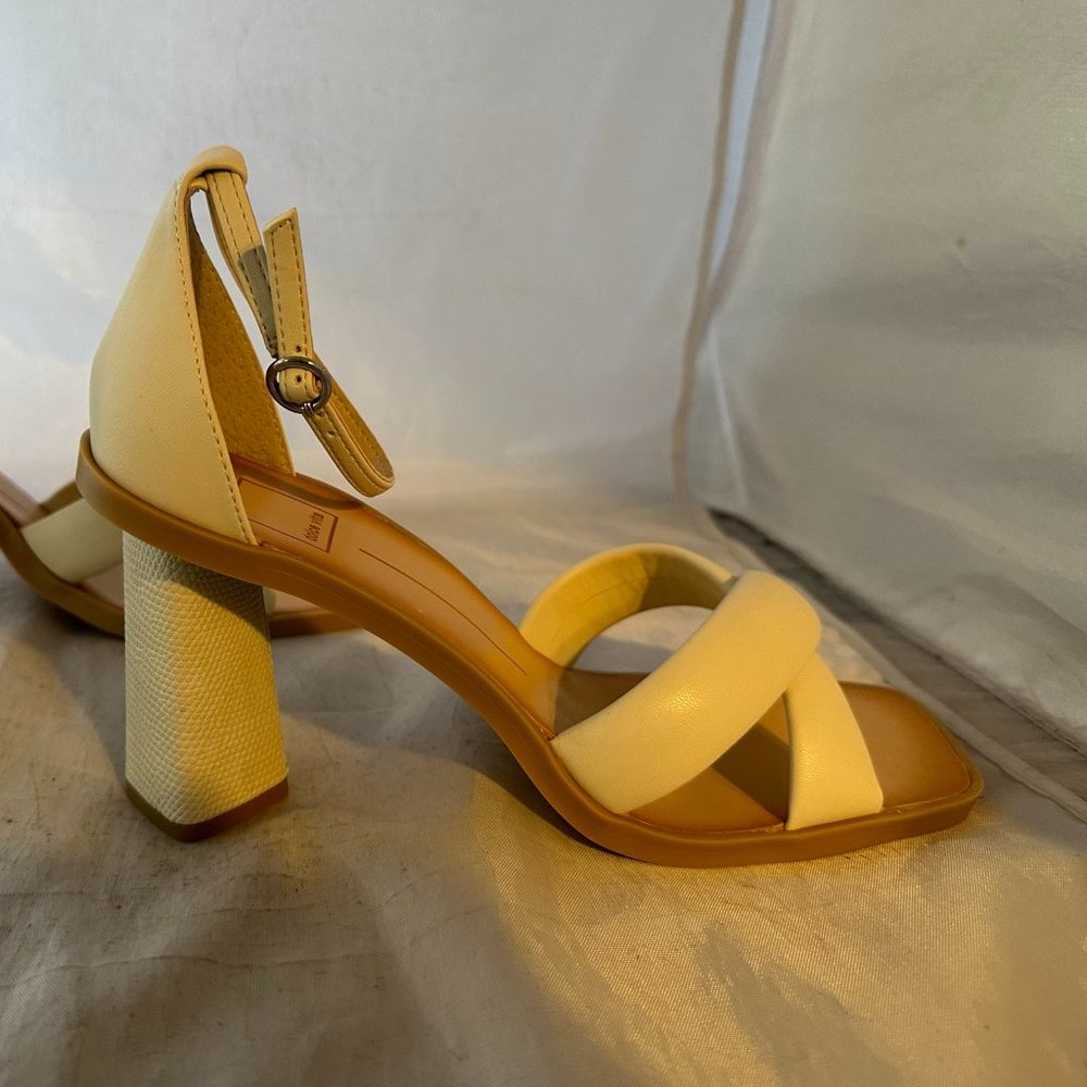 Dolce Vita  Farah Ankle Strap Sandal, Ivory  Women Size 10 & 11  NIB - Picture 2 of 7